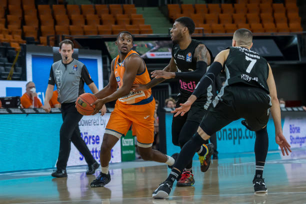 财务考量显 财务考量显